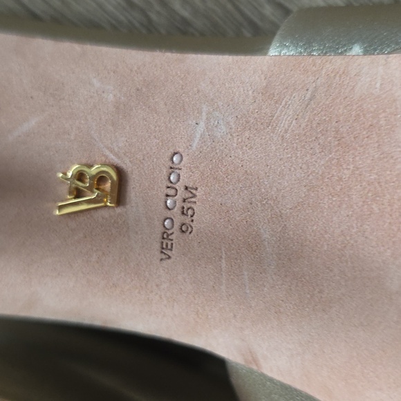 Veronica Beard Dali Platform Sandal Stiletto Heel Gold Metallic Leather 9.5 - Picture 6 of 10